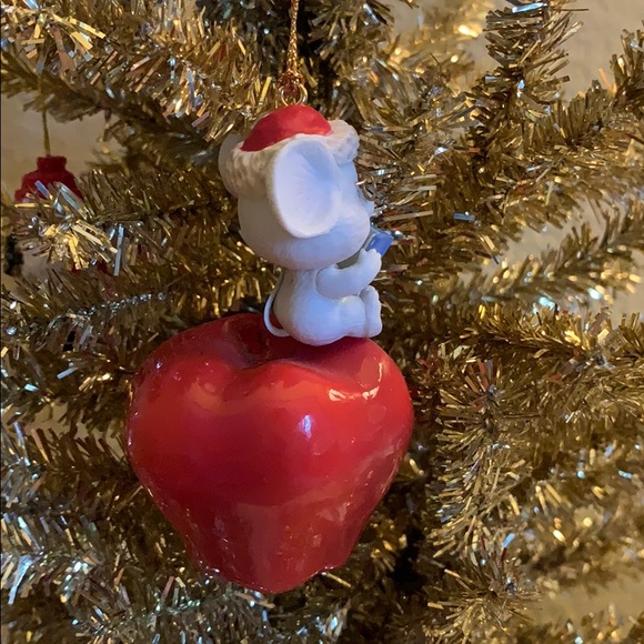 “To a special teacher” mouse Christmas ornament - Picture 4 of 16
